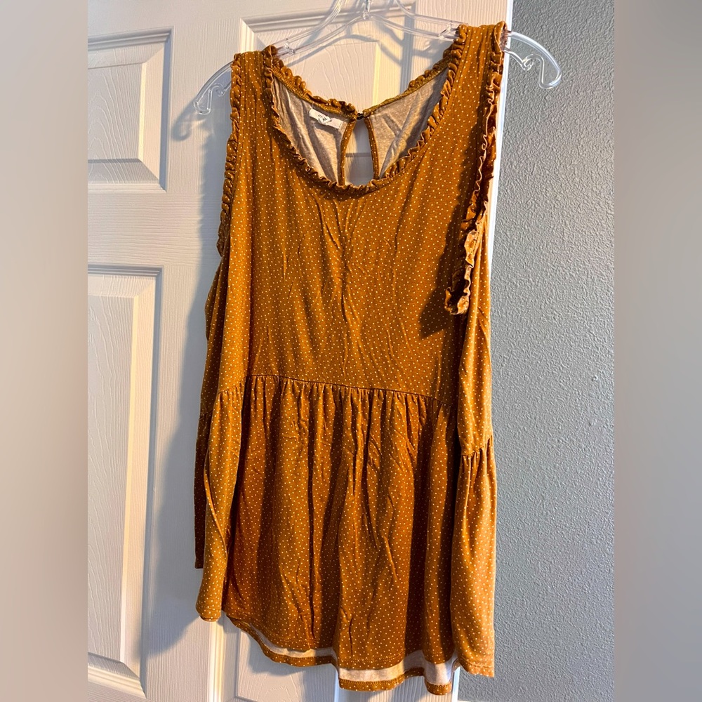 Maurice’s Golden Tan Tank